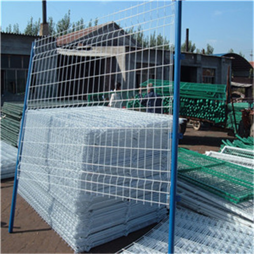 养殖防护网 圈地护栏网 双边丝护栏网厂
