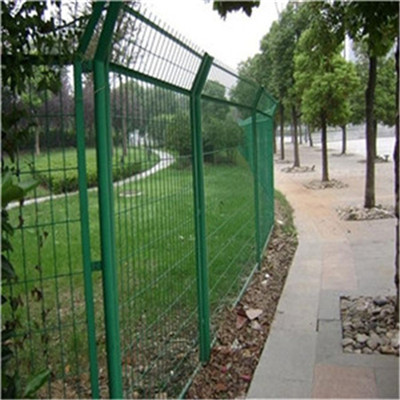 框架护栏网规格 园林浸塑防护网 道路护栏网厂家