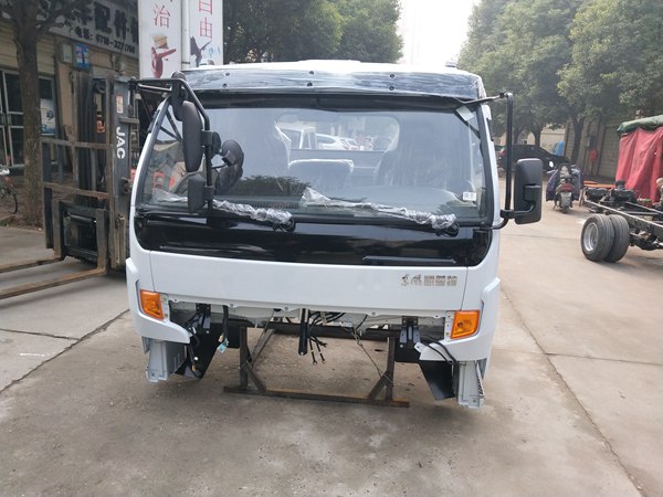 柳州东风凯普特EV350驾驶室总成空壳配件厂家专卖