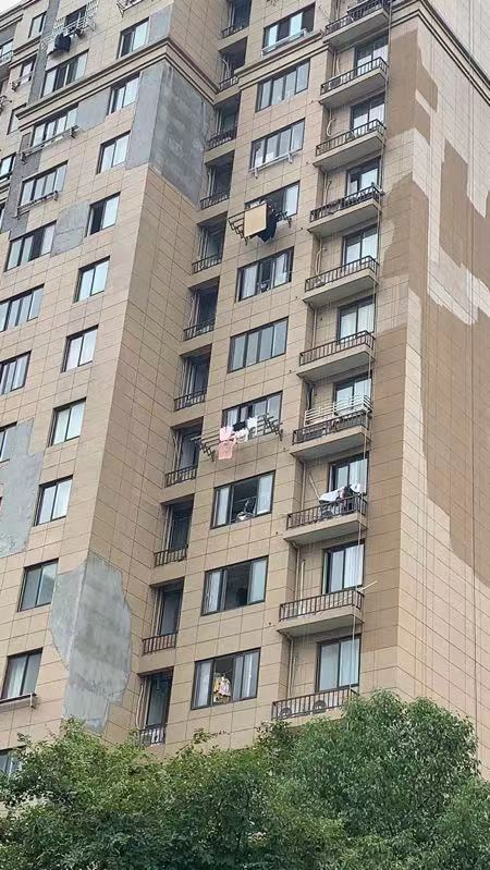 上海蜘蛛人幕墙清洗 高空安装 外墙打胶 外墙粉刷 翻新安装