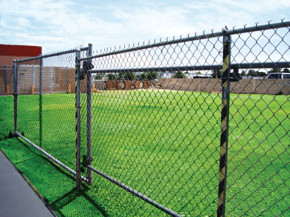 运动场围栏网 组装式篮球场围栏 勾花隔离网