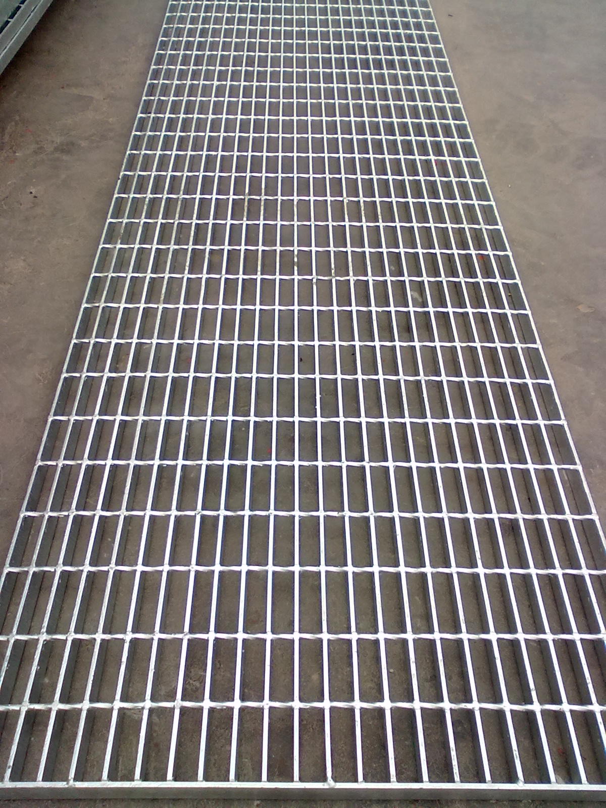 广东镀锌钢格板源头厂家直销，定制钢格板，304不锈钢钢格板
