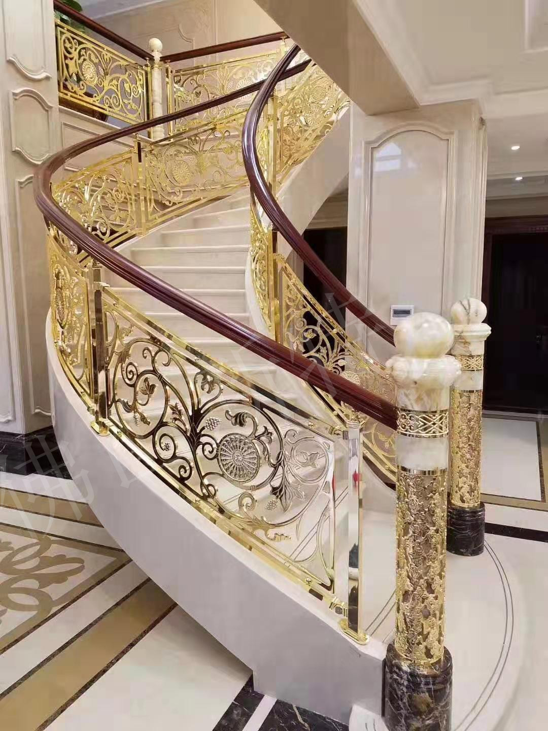 欧式镜面金色铝雕花图案楼梯护栏富丽堂皇