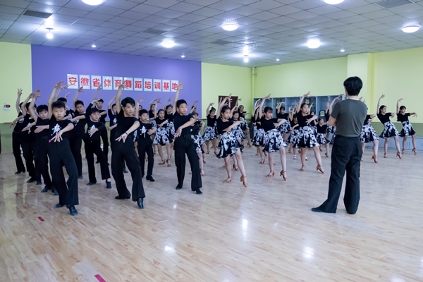 禹会区国际民族舞专业教练班 信息推荐 蚌埠市*舞蹈供应
