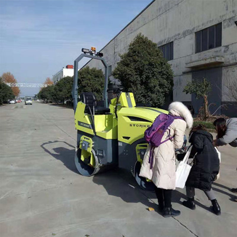 西宁小型压路机