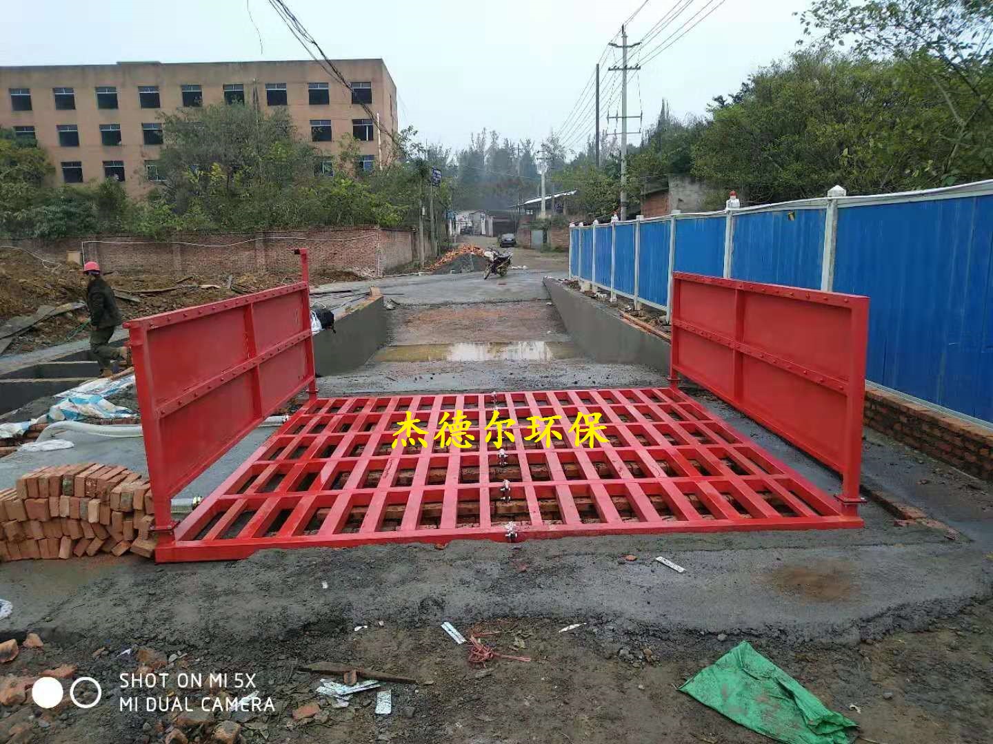 柳州市柳北建筑工地洗车台-新型无人值守高效环保设备