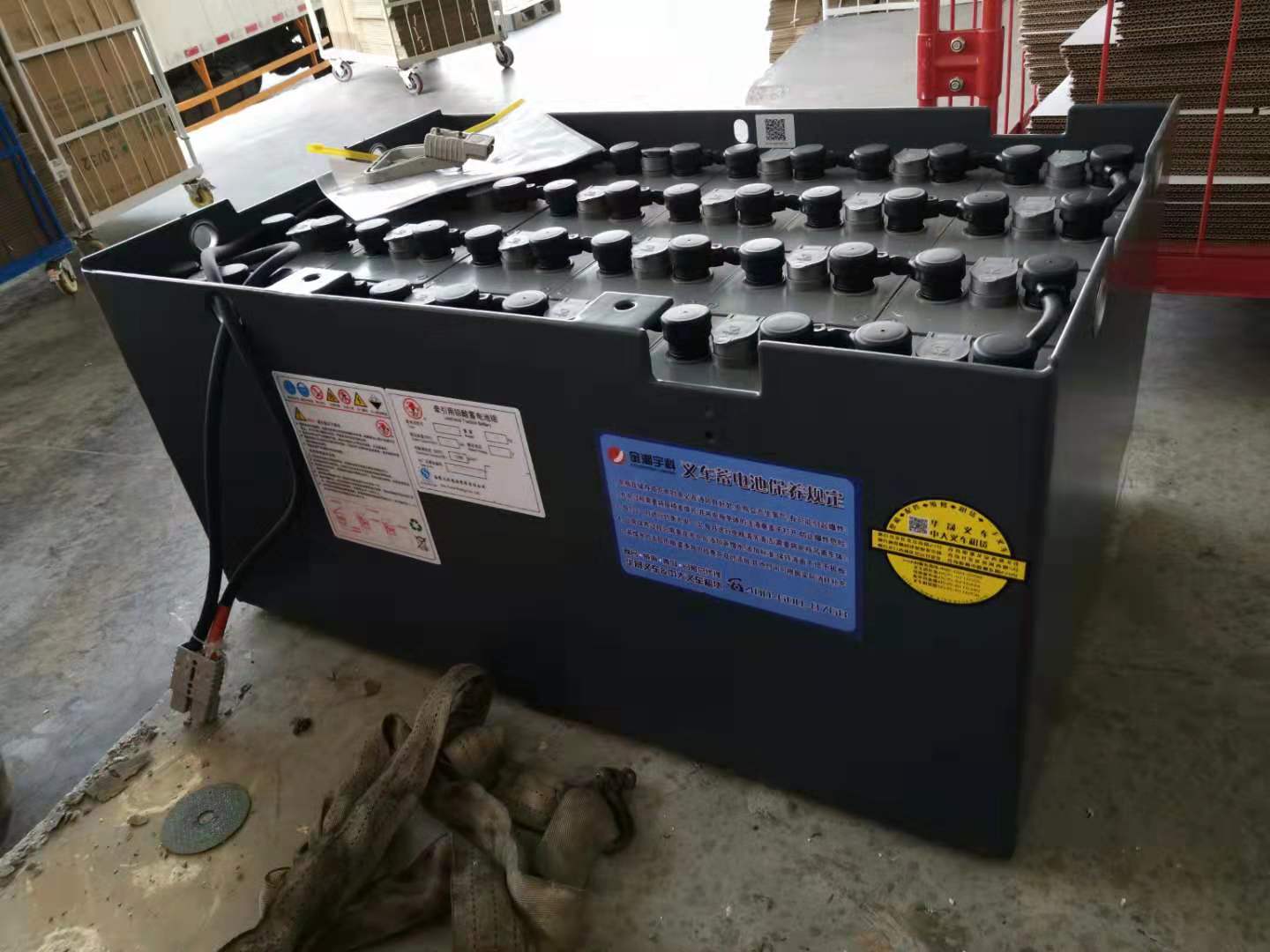 蓬莱胶州24v电动堆高车蓄电池组叉车电瓶电瓶单体一只起批