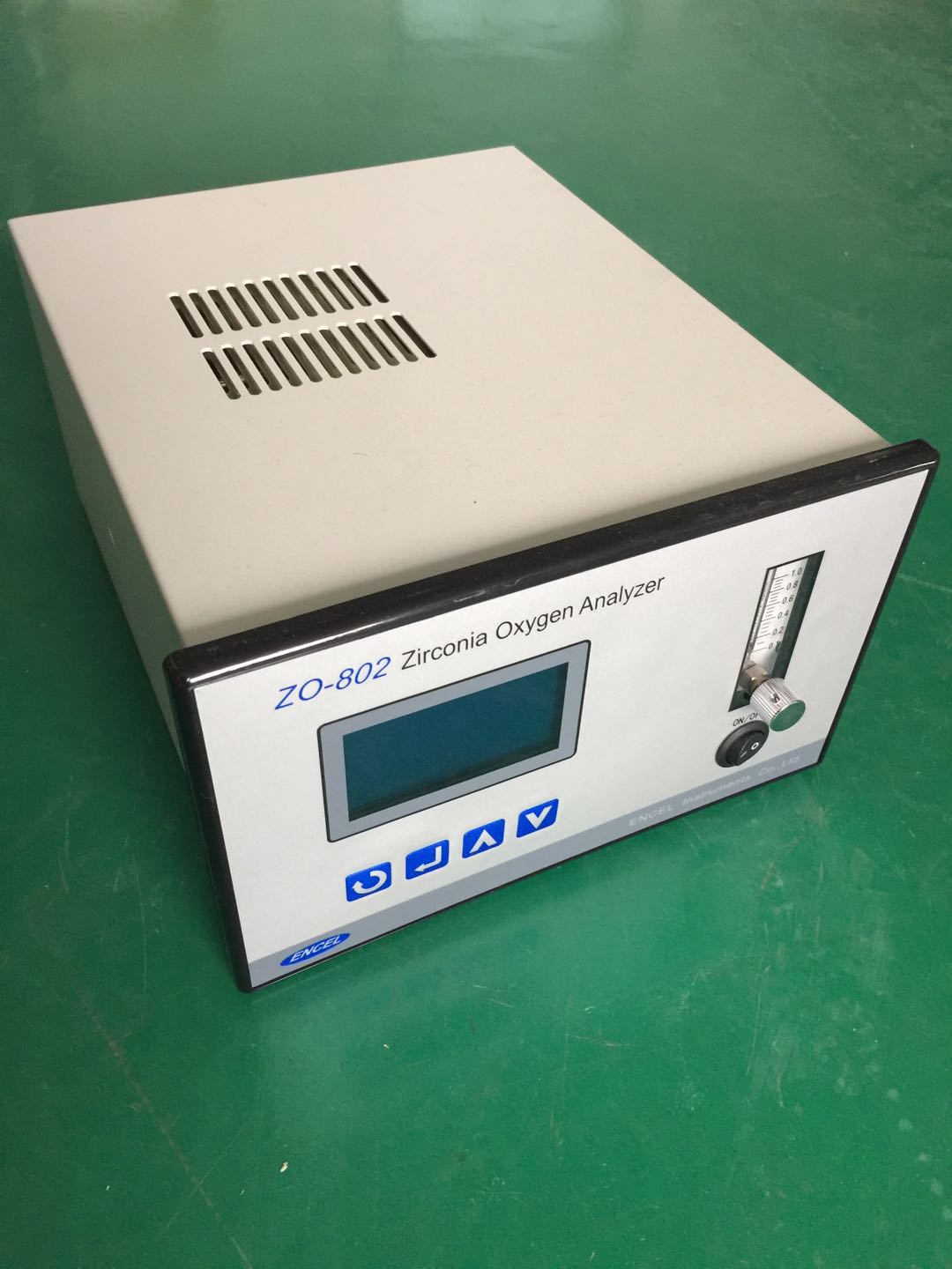 英盛ZO-802型氧化锆氧量分析仪台式
