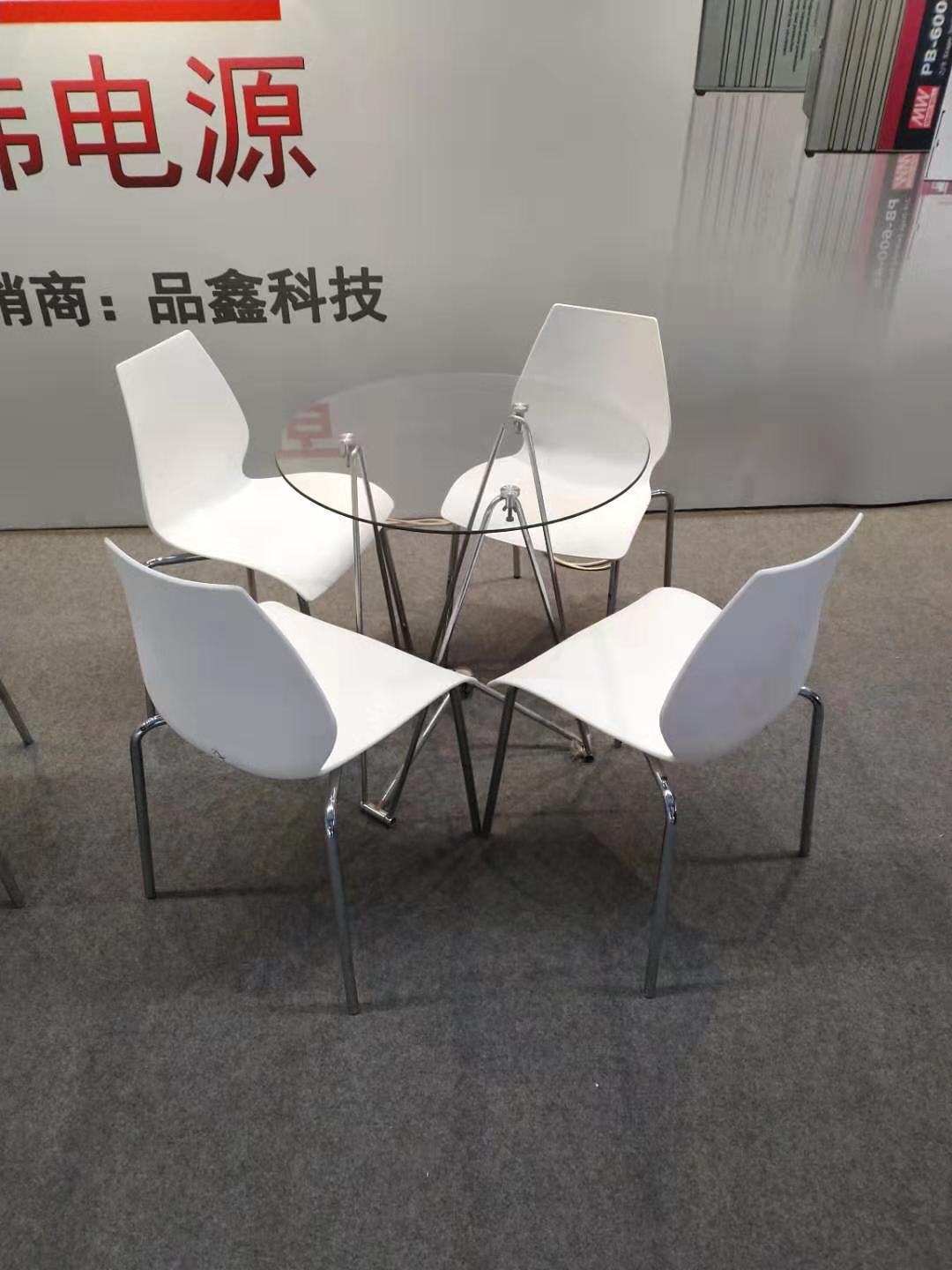 深圳會展中心桌椅設計