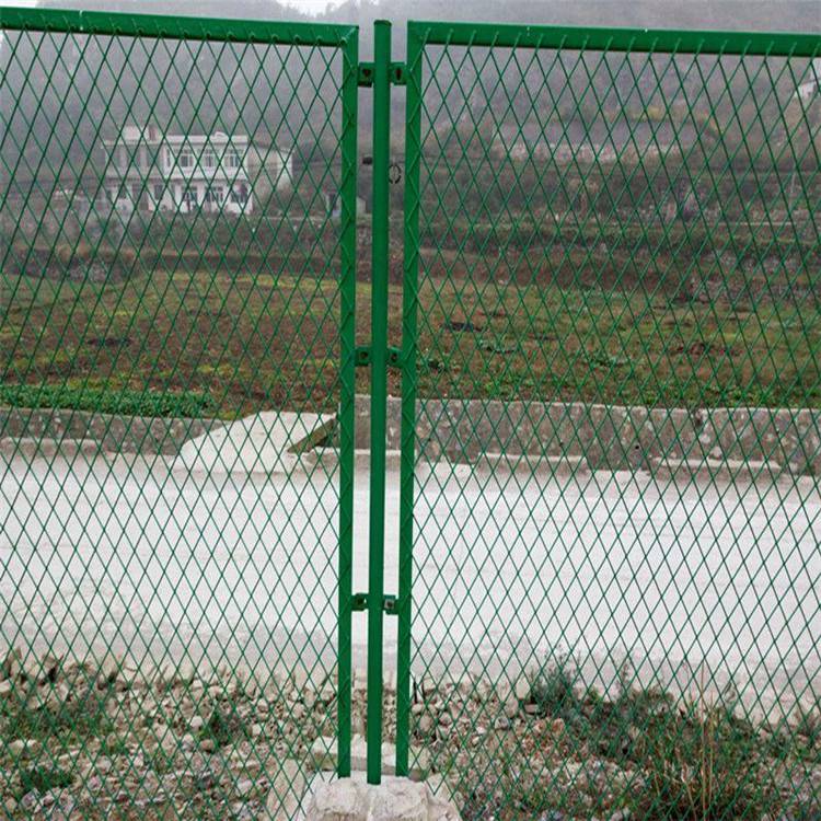 河道铁丝网围栏 公路护栏网 安全隔离网