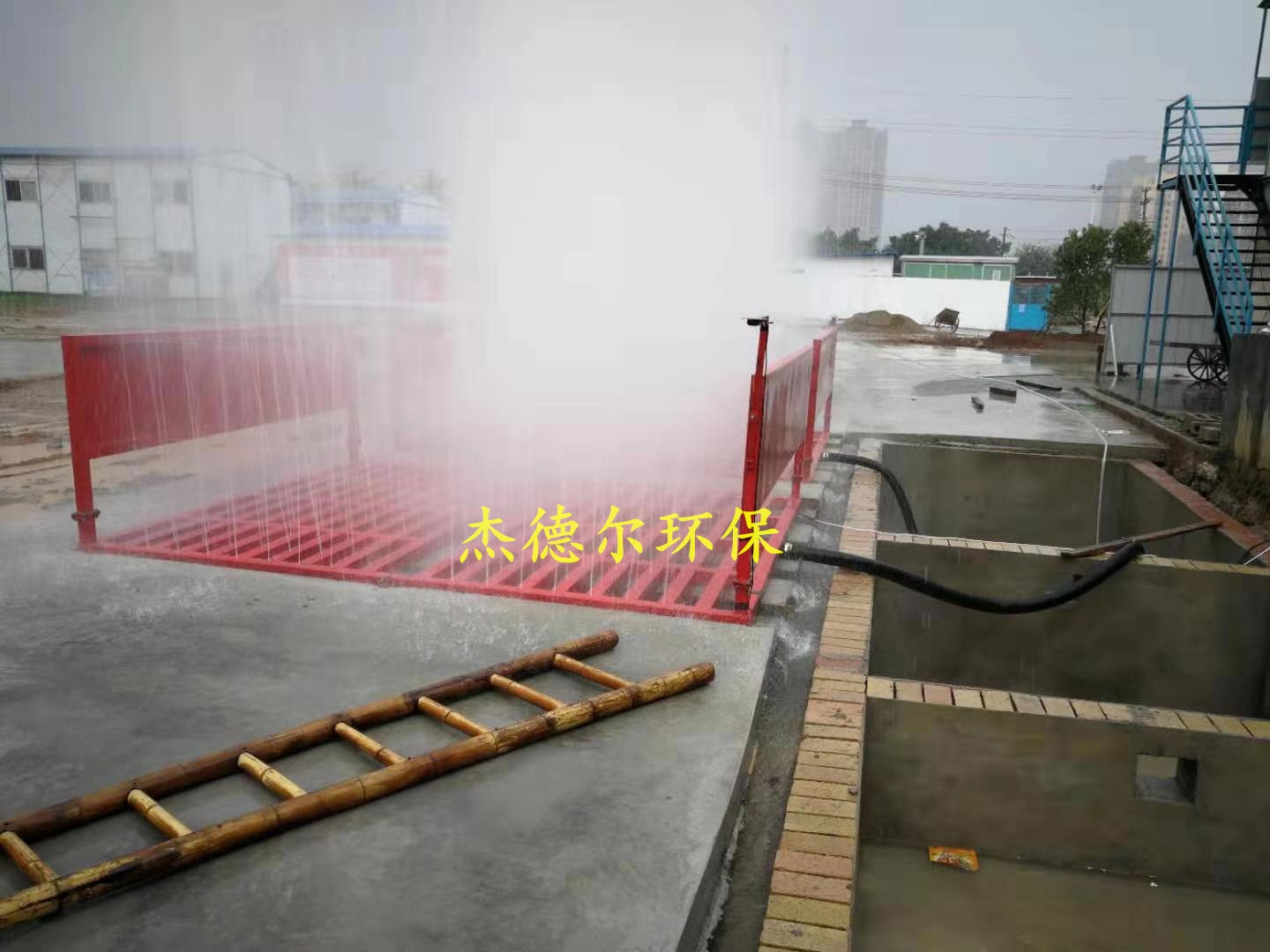 防城港市東興工地自動洗車機-新產品-洗車槽一體機