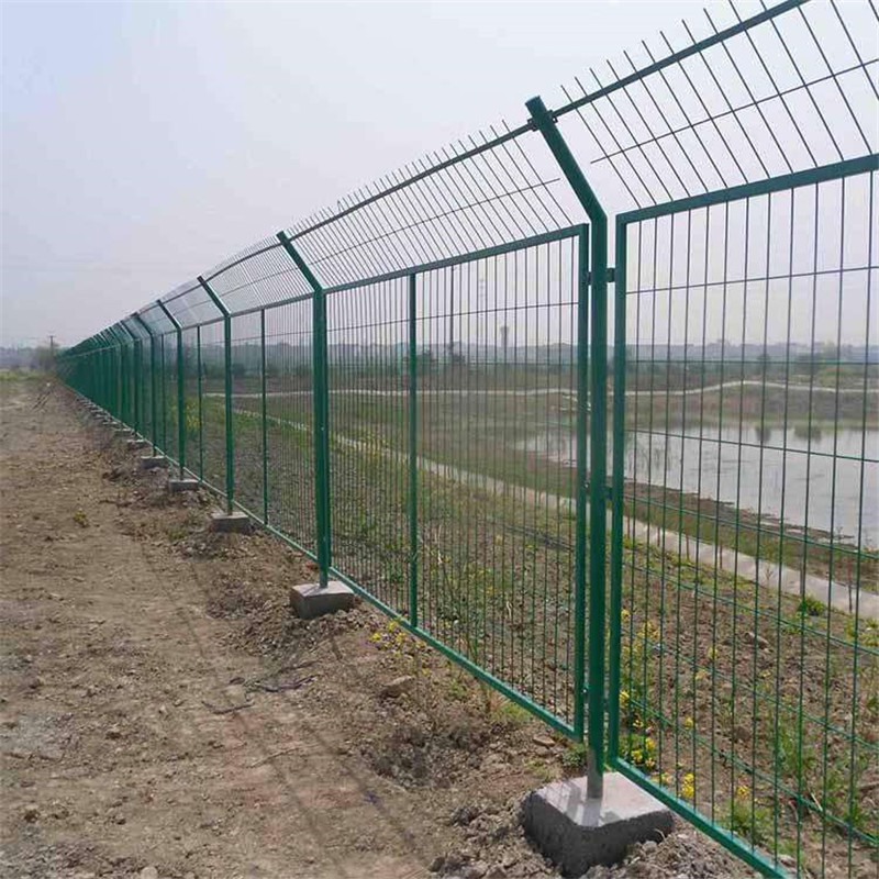铁丝隔离网双边丝护栏网价格养殖圈地围栏网鱼塘防护网