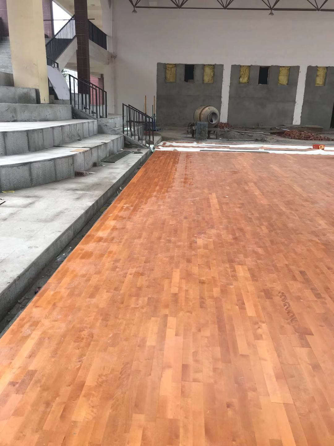 青岛室内篮球馆**木地板，胜枫专业安装体育馆运动木地板