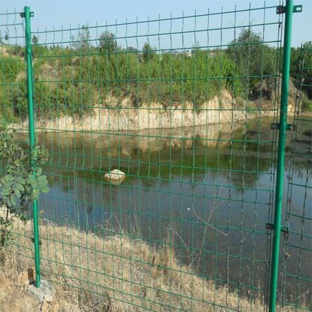 赛喆丝网定制水源地护栏网,水源地围栏网,水源地防护栏