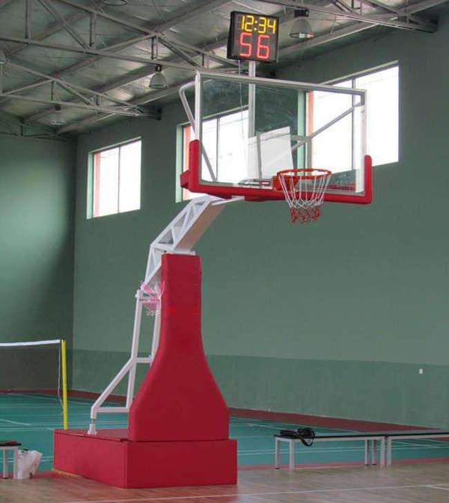 厂家定制电动液压篮球架，悬臂式篮球架