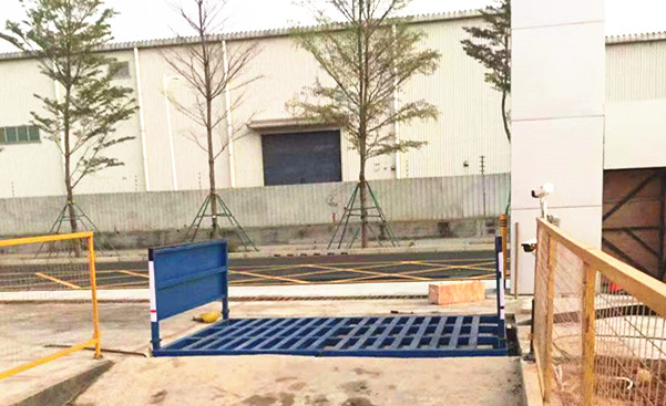 广州自动冲洗平台工地大门洗轮胎设备当天送货安装