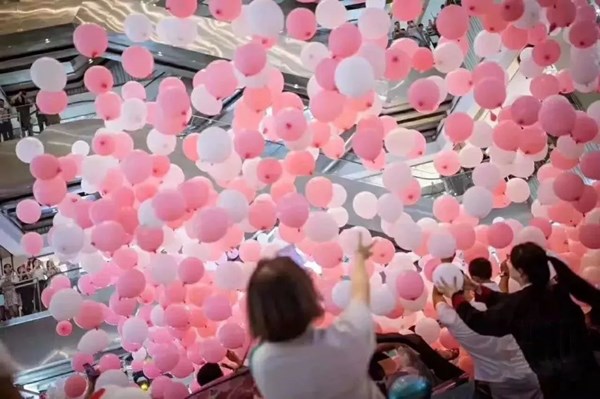 气球雨气球瀑布告白气球商场开业气球下落互动