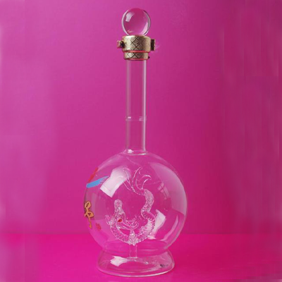 河间永鑫玻璃工艺酒瓶源头生产厂家定做各种玻璃瓶