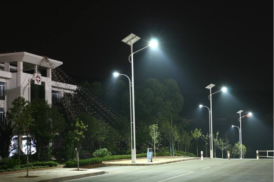 朔州农村LED路灯、太阳能路灯多少钱一套