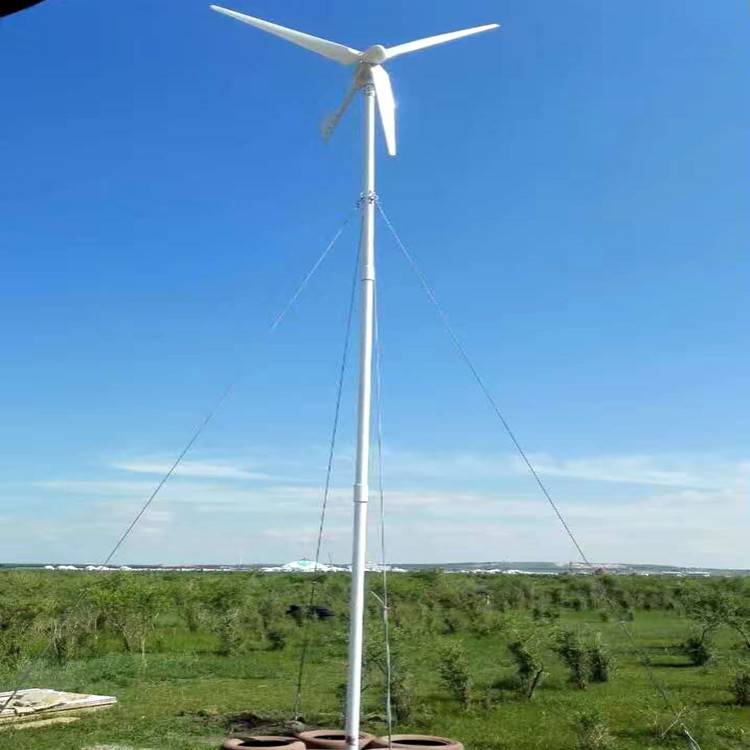 黑龙江取暖设备**风力发电机 耗电量高**风光互补风力发电机