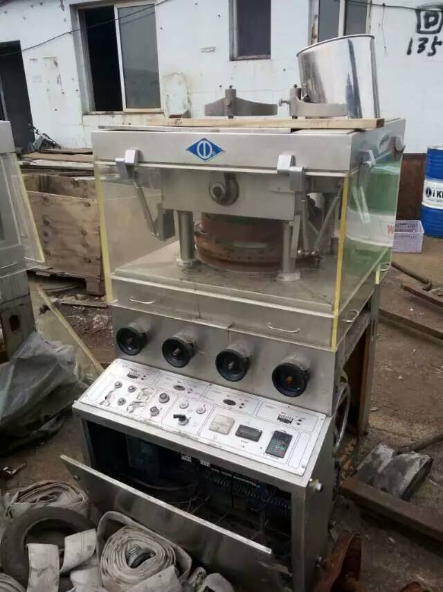 厂房低价出售二手压片机 蒸发器 不锈钢闪蒸干燥机