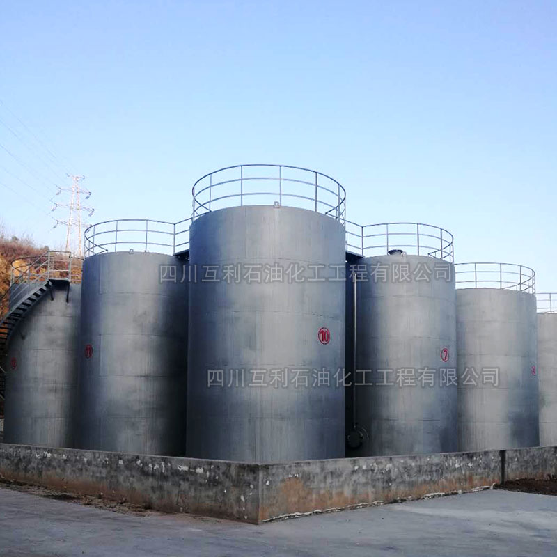 四川供应2000吨立式大型油罐厂家现场安装制作