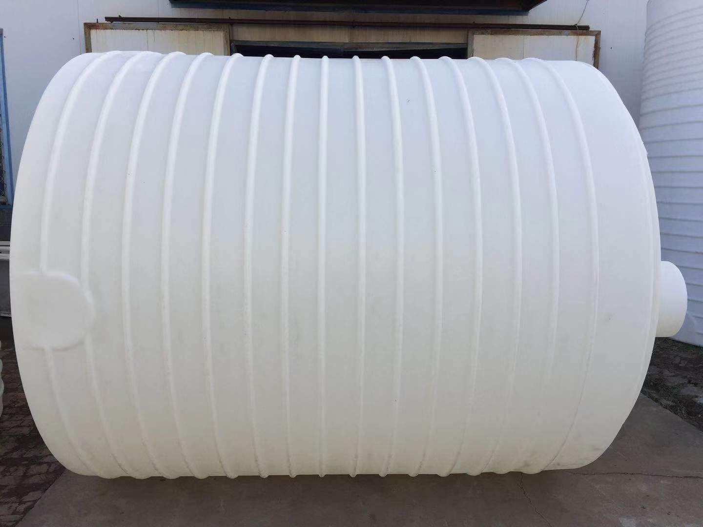 供应8吨耐腐蚀储罐8T化工塑料桶8立方水塔