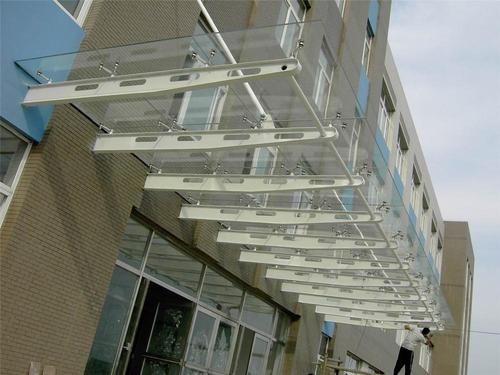 永川玻璃雨棚安装 双桥经开区明亮门窗加工厂