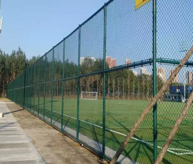 石家庄围网厂家 篮球场围网 足球场护栏隔离网 运动场护栏
