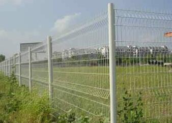 郑州 篮球场地围网 足球场隔离护栏网 体育场浸塑勾花网
