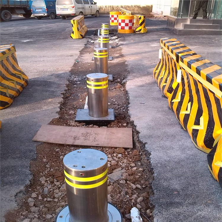 河南郑州厂家供应不锈钢路桩 防护柱 警示柱 反光柱 防撞柱