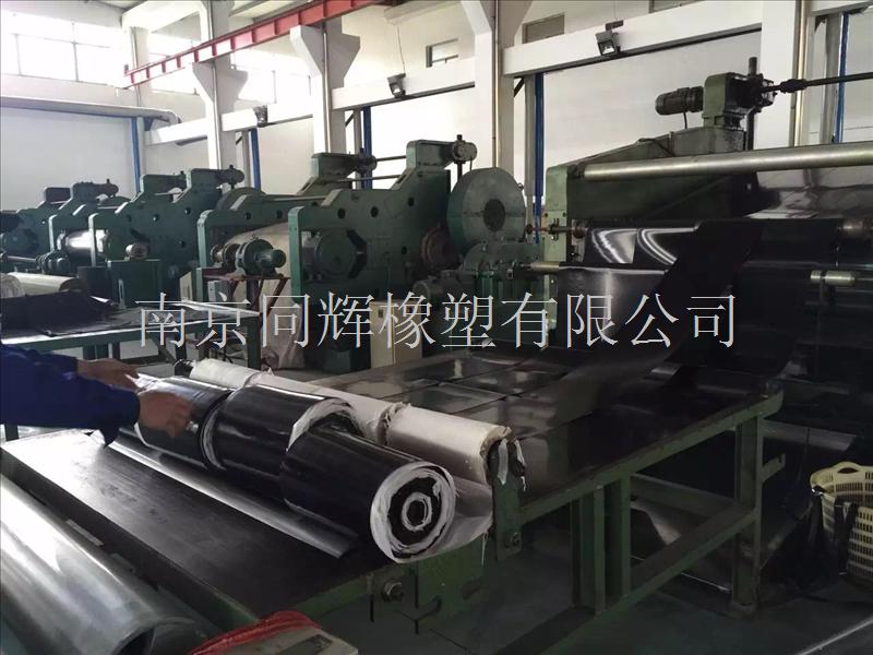 南京氯丁耐油橡胶板生产厂家