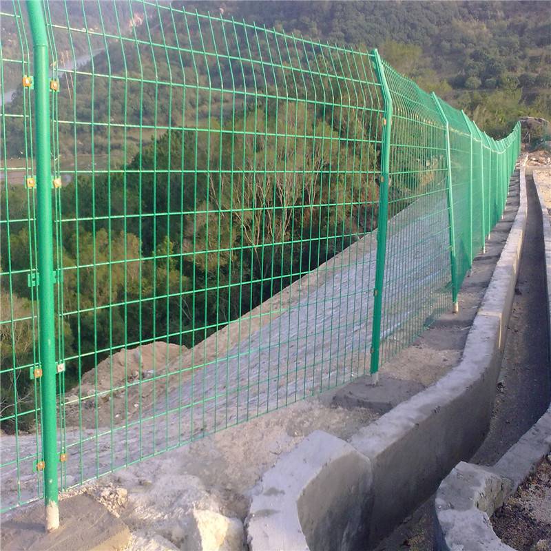 养殖基地围栏网 高层防护网 高速护栏网