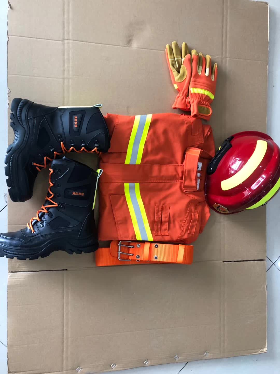 厂家直销17式统型款抢险救援服 抢险救援头盔 抢险救援靴 抢险救援手套 消防多功能腰包