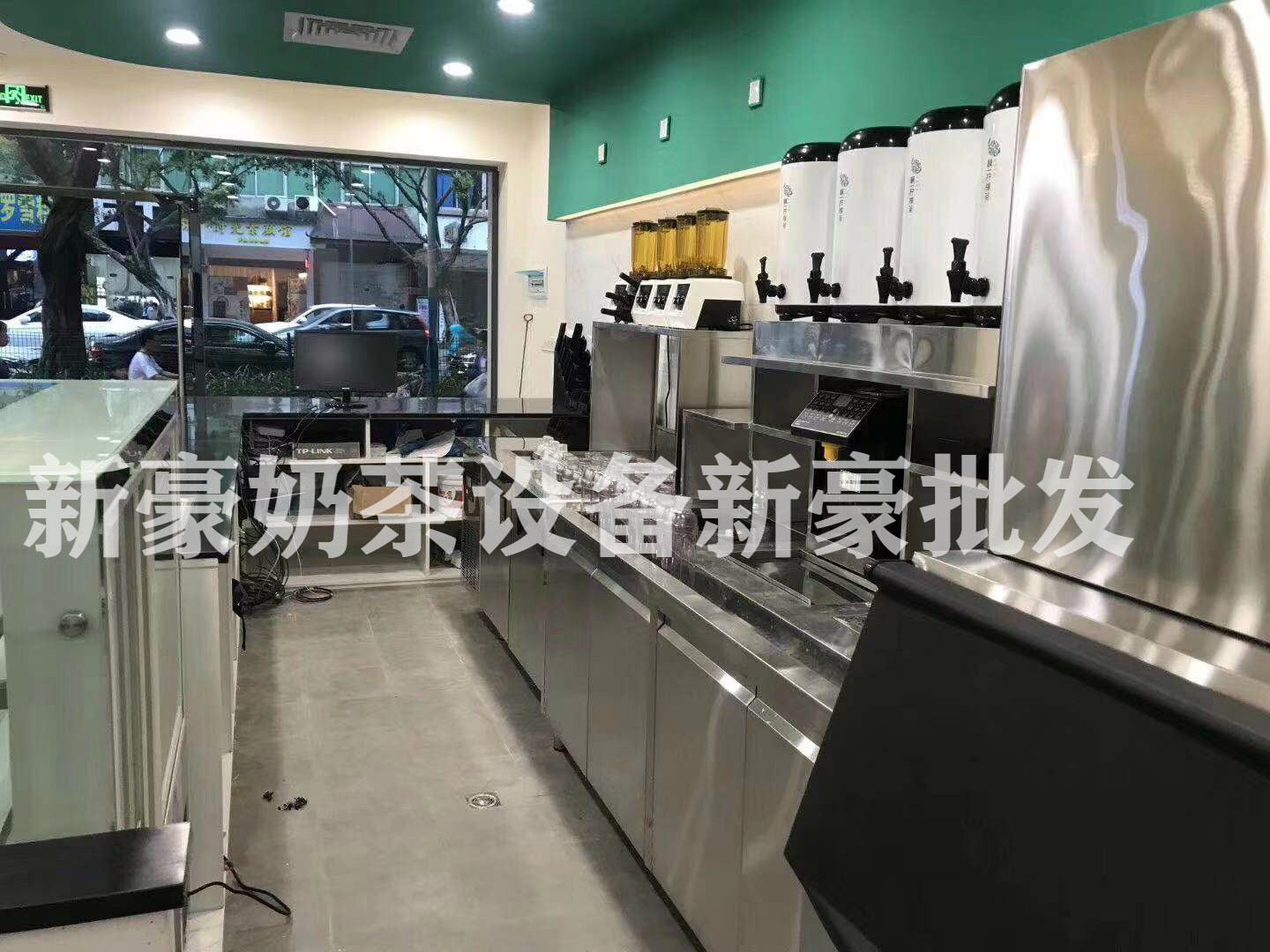 深圳大鹏新区奶茶设备操作冰柜供应商地址在哪