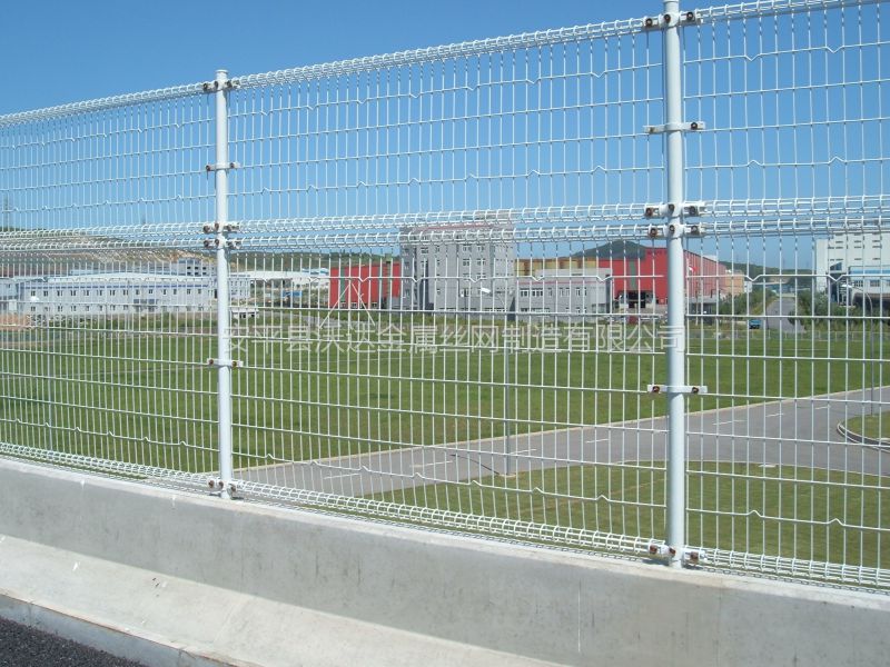 安平沃达美观耐用双圈护栏网 工厂双圈网围栏 50cm卷圈围网