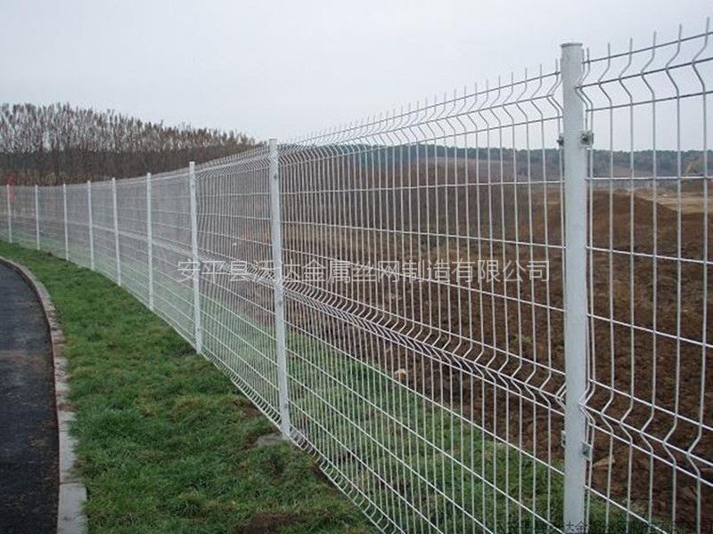 钢丝护栏网 场地护栏生产厂家