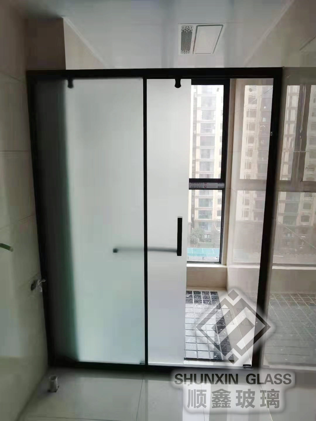 郑州玻璃淋浴房钢化玻璃隔断厂家直销