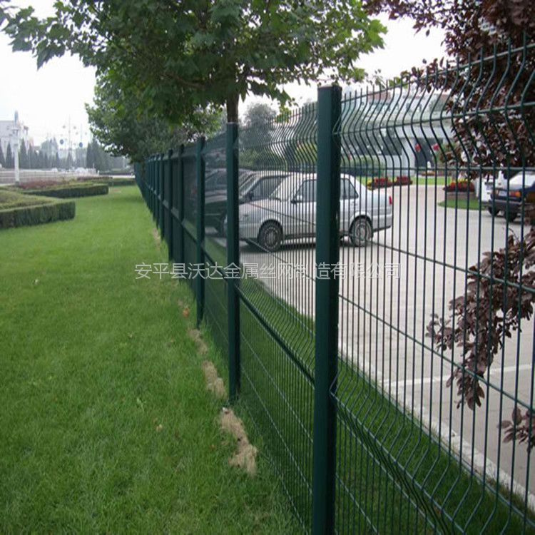 沃达桃型柱护栏网 铁丝网隔离网 安平折弯防护网围栏