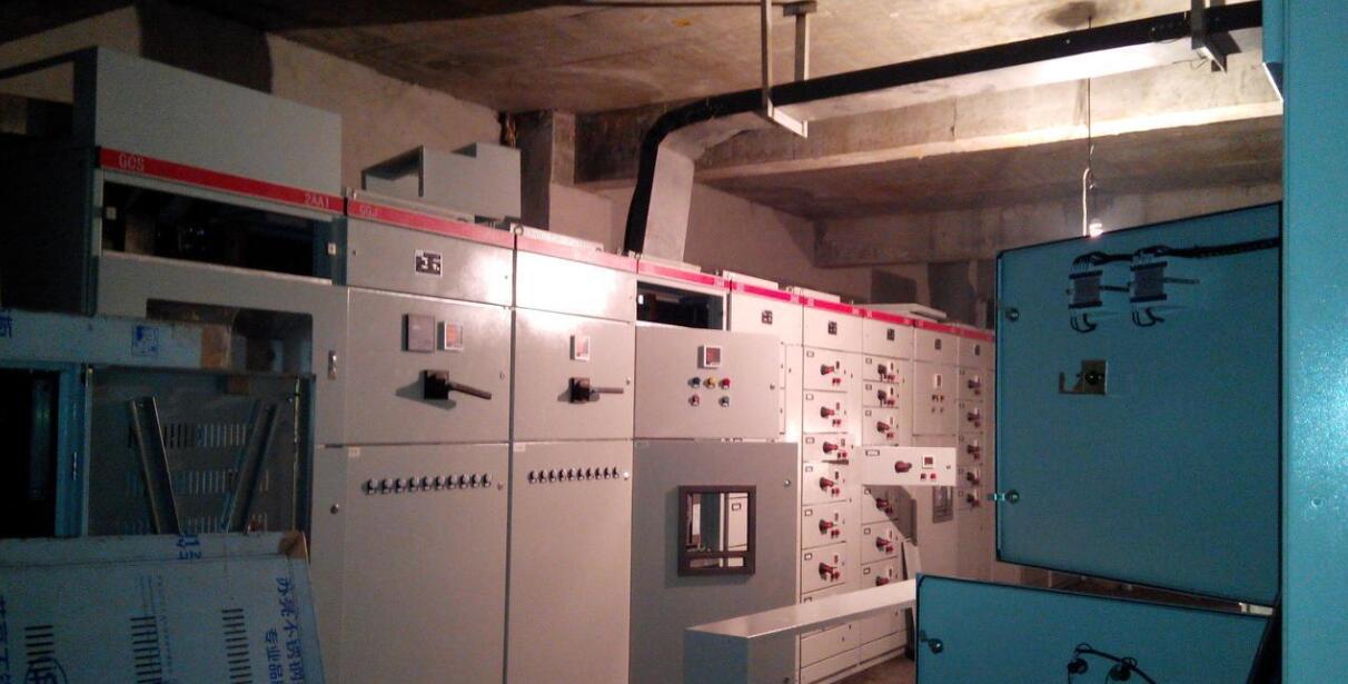 成都低压配电柜厂家直销：GCS抽屉式柜、固定分隔式开关柜、双电源开关柜、进线柜