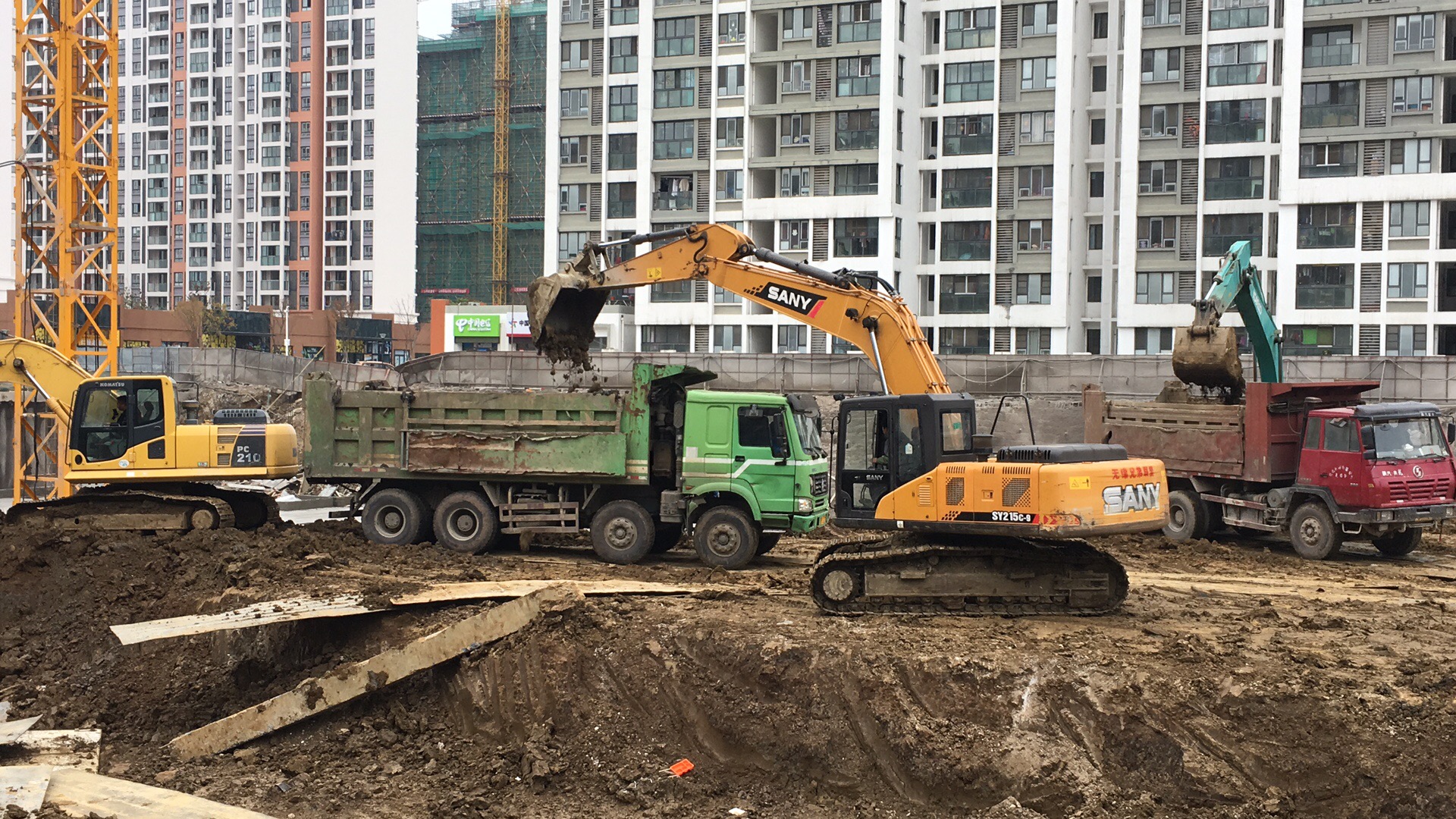 上海松江区挖掘机出租土方开挖，废土外运，基础回填
