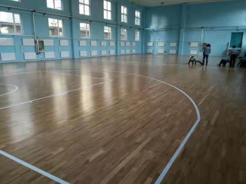 随州篮球运动木地板维修 枫木篮球运动木地板 长期维护保养