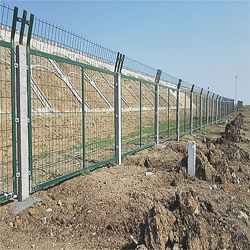 铁路护栏网8002金属防护栅栏网片源头厂家供应