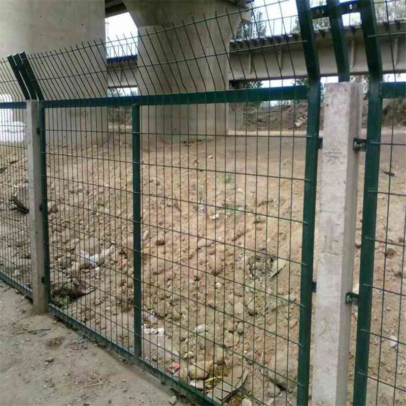 厂家定制铁路防护栅栏 高铁护栏网 桥下封闭网
