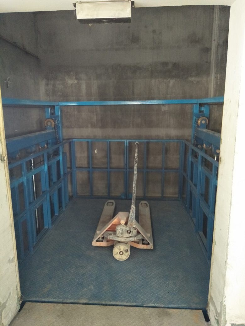 黄岛液压货梯安装维修公司
