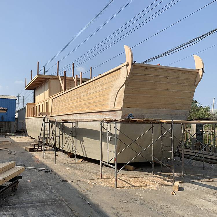 4米原木本色欧式休闲手划小木船
