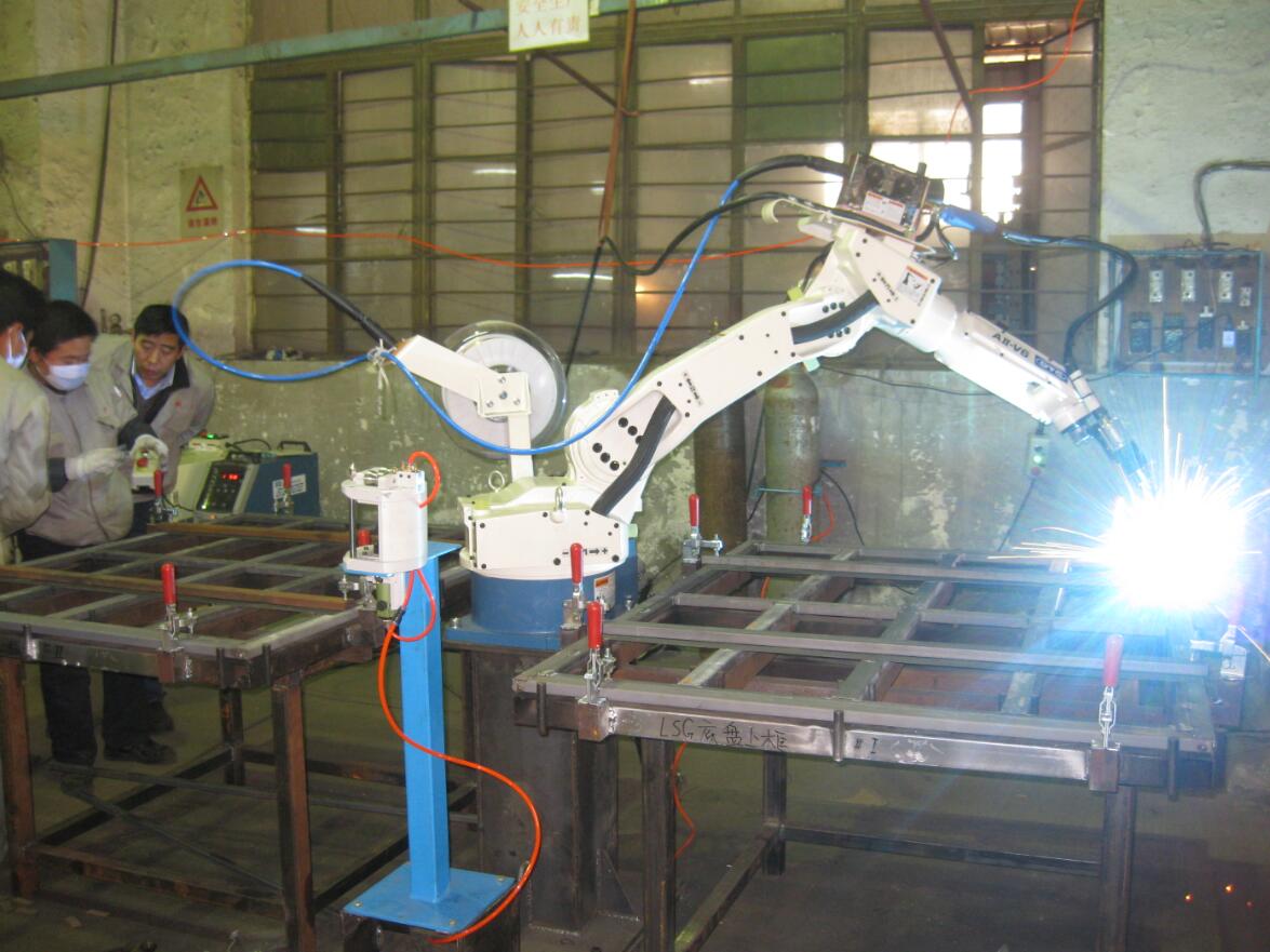 中国焊接机器人1400自动焊接设备