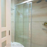 上海淋浴房渗水楼下什么原因杨浦专淋浴房卫生间漏水维修