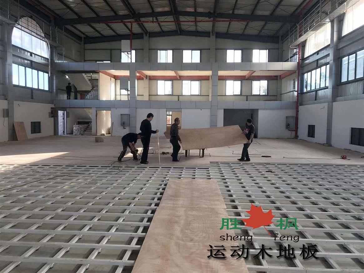 南京柞木篮球馆体育木地板价格