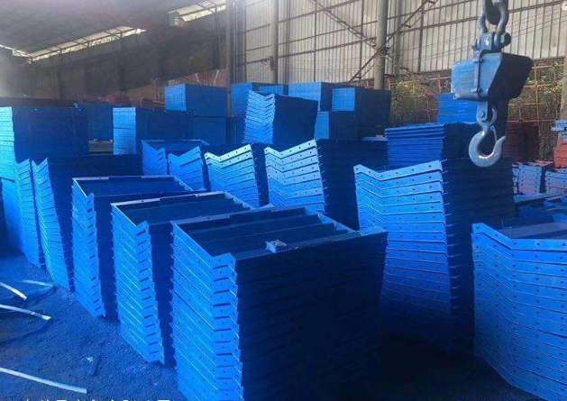 云南高速公路防撞墙钢模板价格 昆明钢模加工厂